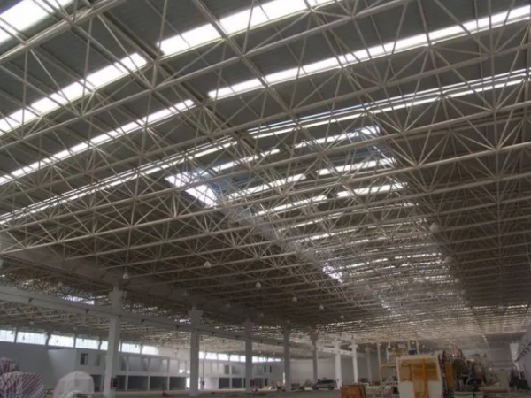 信州区网架工程施工中需要注意哪些事项?